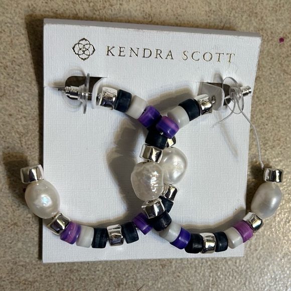 Kendra Scott earrings - Picture 3 of 6
